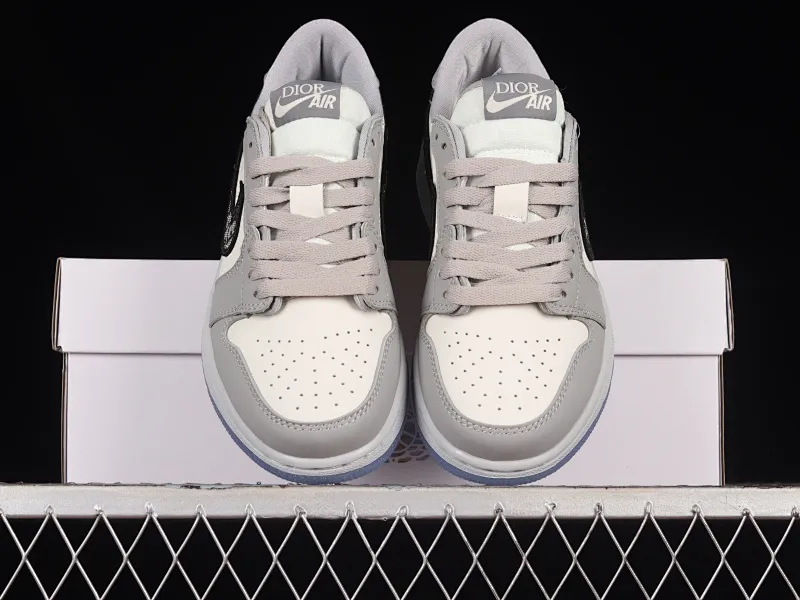 All categories Air Jordan Jordan series basketball shoes Air Jordan 1 Low Dior x Air Jordan 1 Low AJ1 Joe 1 Dior joint white gray low top CN8608-002